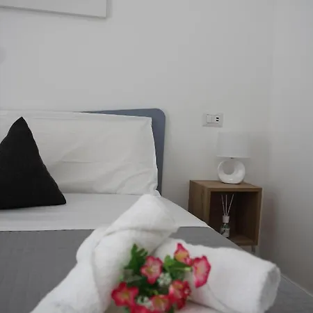 Le Due Sorelle Ale Apartment *
